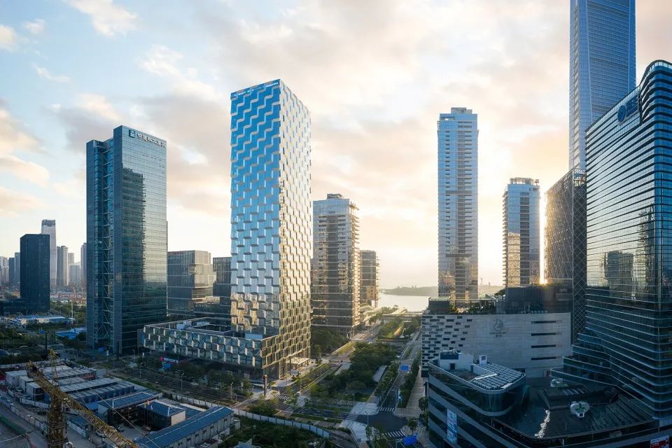 喜之郎“果肉顆?！钡墓麅鐾鈮︿X單板大廈